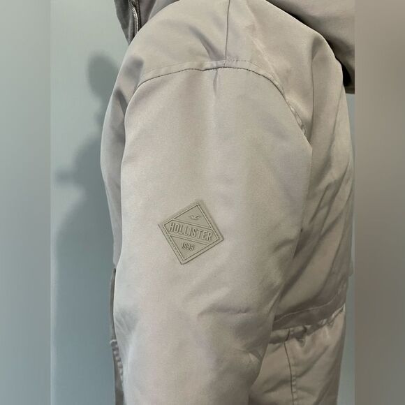 Hollister Women’s Parka - Picture 5 of 16